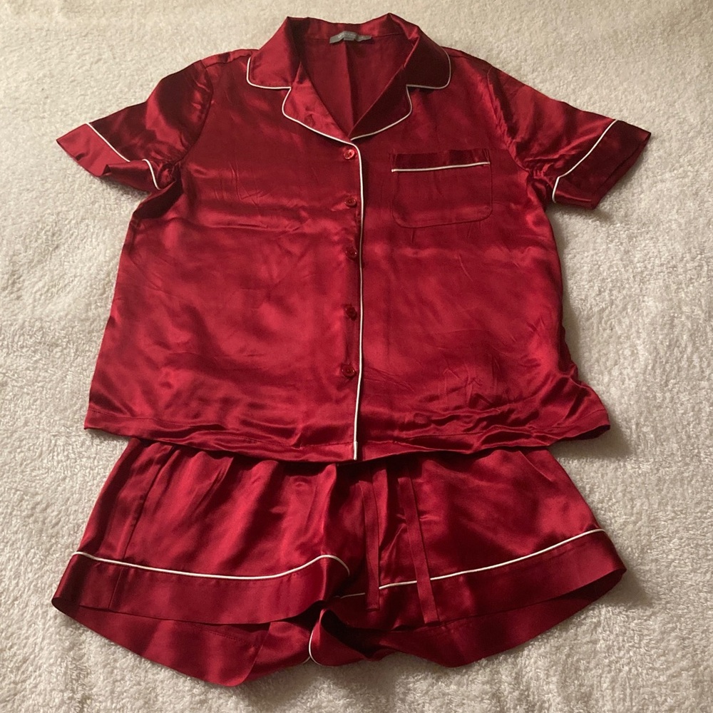 NWOT Neiman Marcus Intimates 100% Silk Pajama Short Set, Sexy Elegant